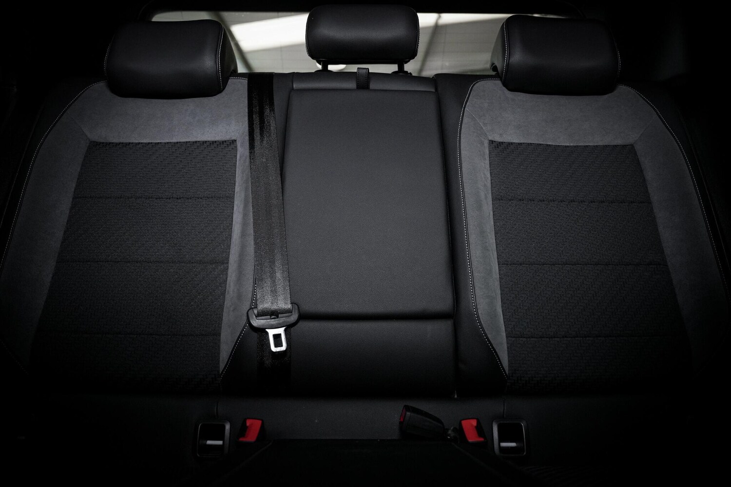 Used Volkswagen T-Roc for sale - 77633388: Photo 25