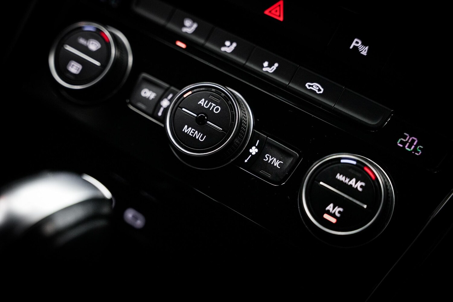 Used Volkswagen T-Roc for sale - 77633388: Photo 41