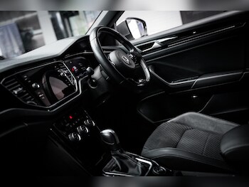 Used Volkswagen T-Roc 2020 for sale - 77633388: Photo