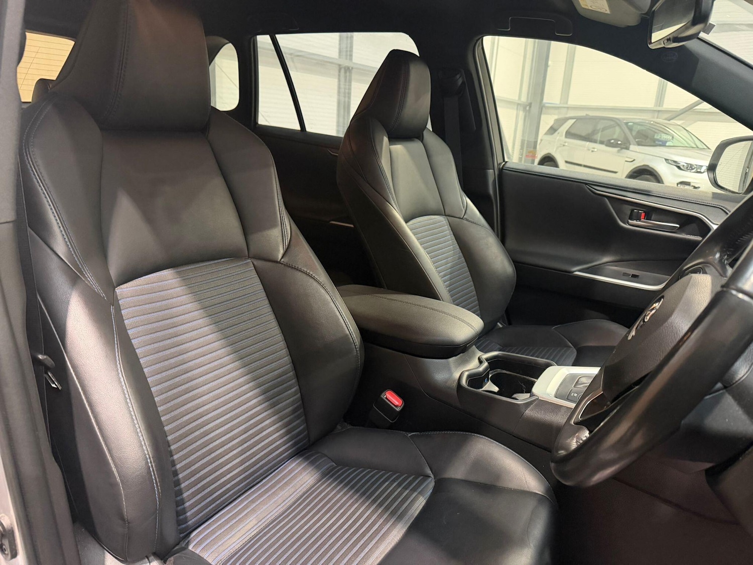 Used Toyota RAV4 2021 for sale - 77016740: Photo 15