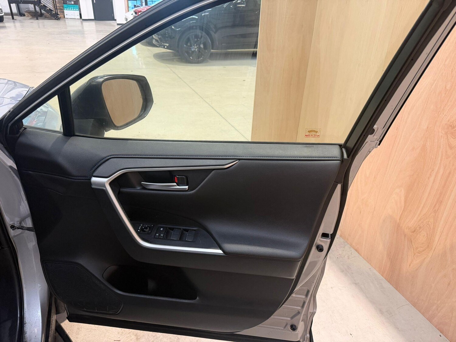 Used Toyota RAV4 2021 for sale - 77016740: Photo 25