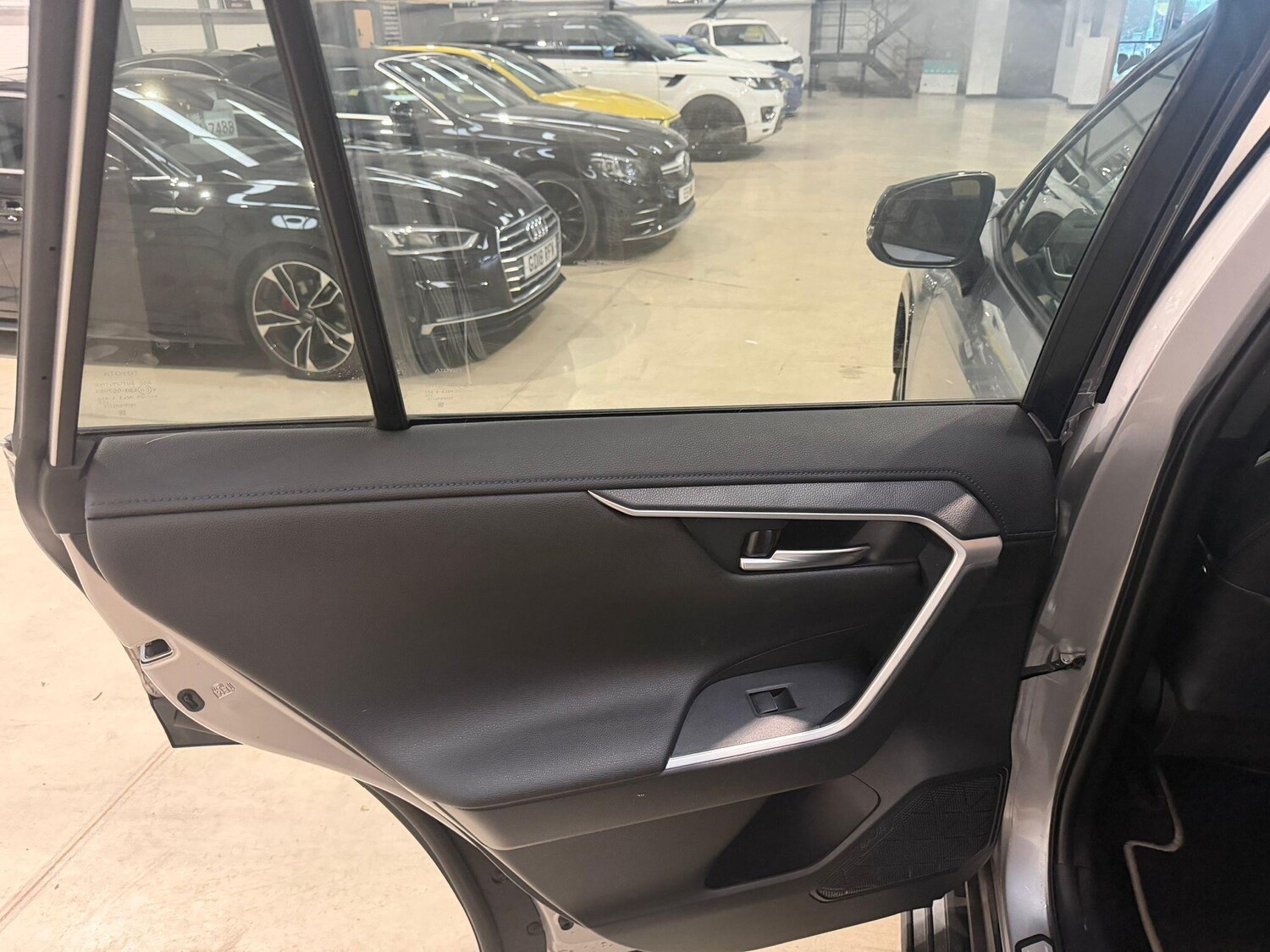 Used Toyota RAV4 2021 for sale - 77016740: Photo 27