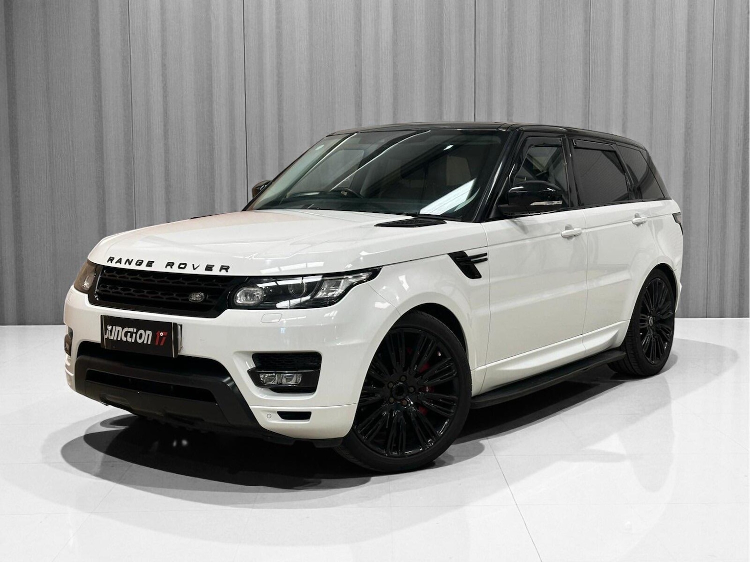 Used Land Rover Range Rover Sport 2017 for sale - 77559933: Photo 3