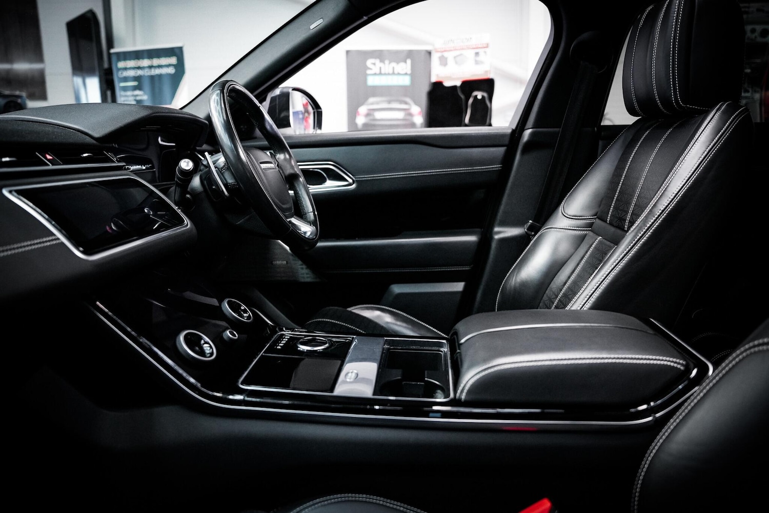 Used Land Rover Range Rover Velar 2018 for sale - 78184351: Photo 4