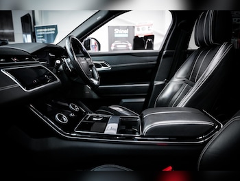 Used Land Rover Range Rover Velar 2018 for sale - 78184351: Photo