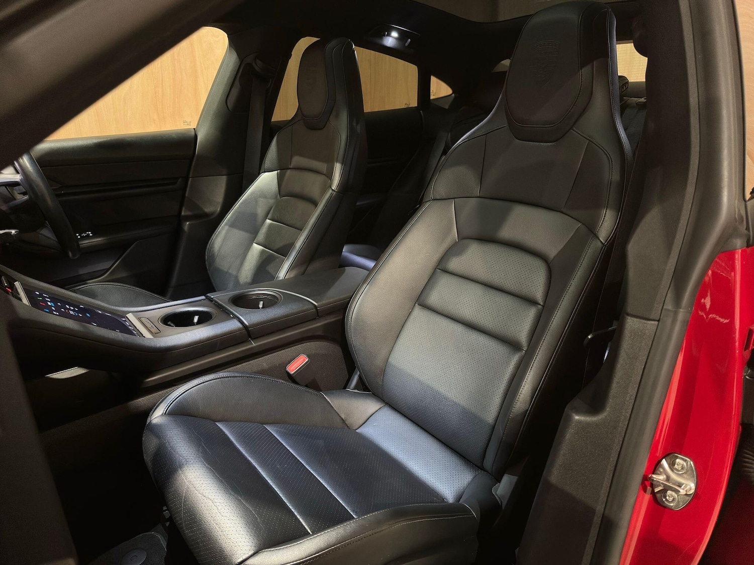 Used Porsche Taycan 2021 for sale - 77144470: Photo 36