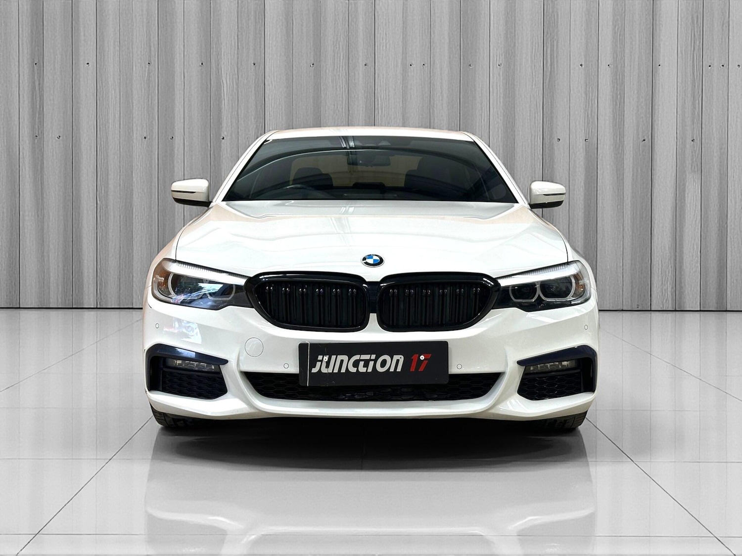 Used BMW 5 Series 2019 for sale - 76913302: Photo 2