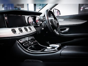 Used Mercedes-Benz E Class 2018 for sale - 79374135: Photo