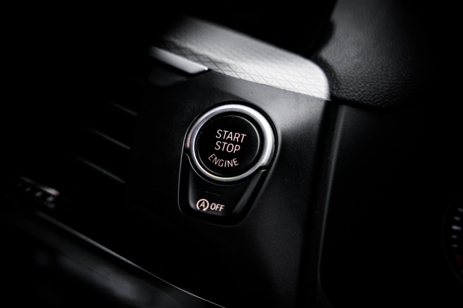 Used BMW X4 2018 for sale - 76657990: Photo 40