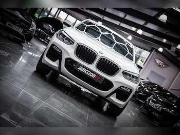 Used BMW X4 2018 for sale - 76657990: Photo