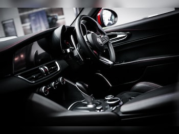 Used Alfa Romeo Giulia 2019 for sale - 76659046: Photo