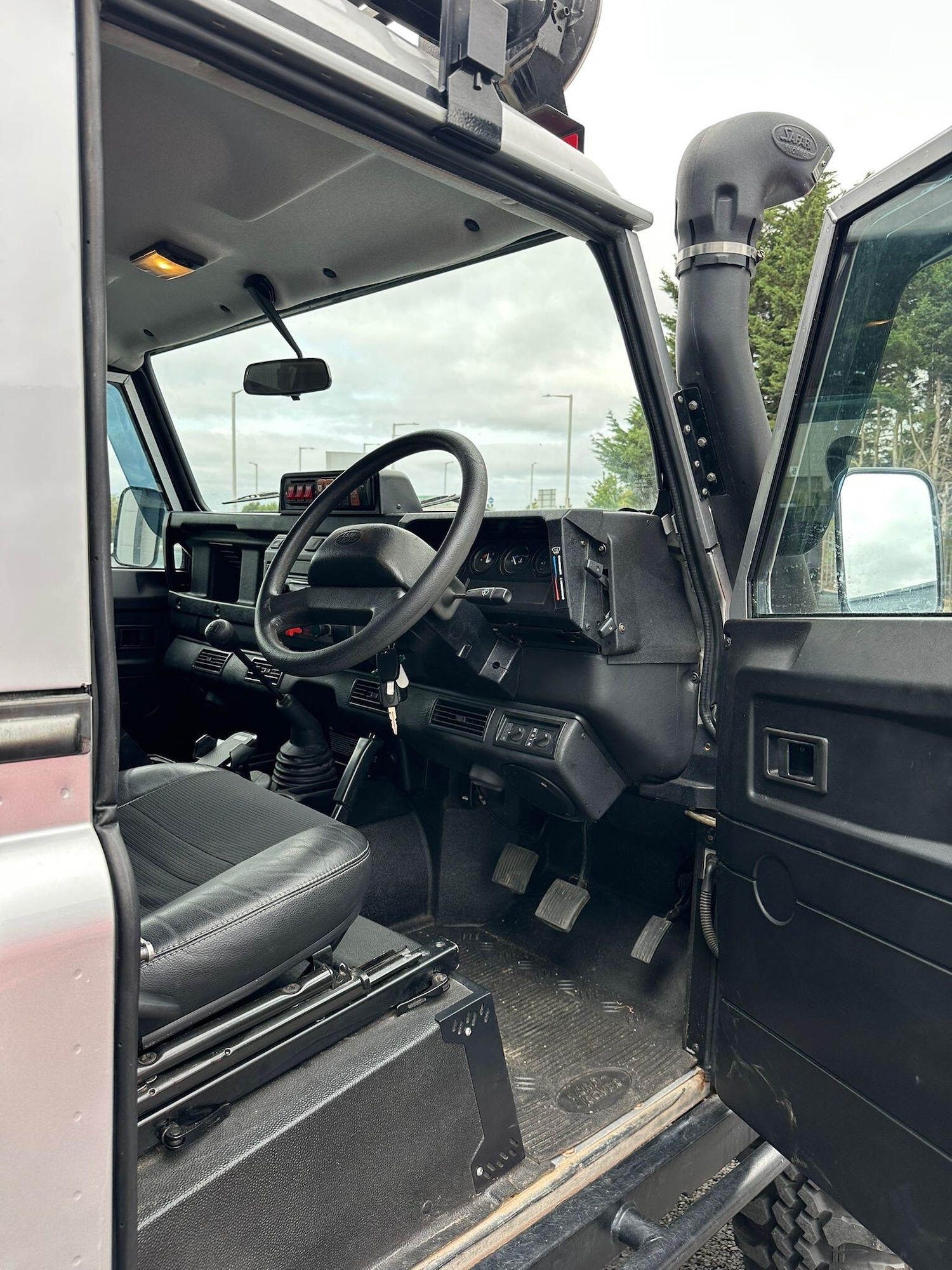 Used Land Rover Defender 2004 for sale - 76658191: Photo 13