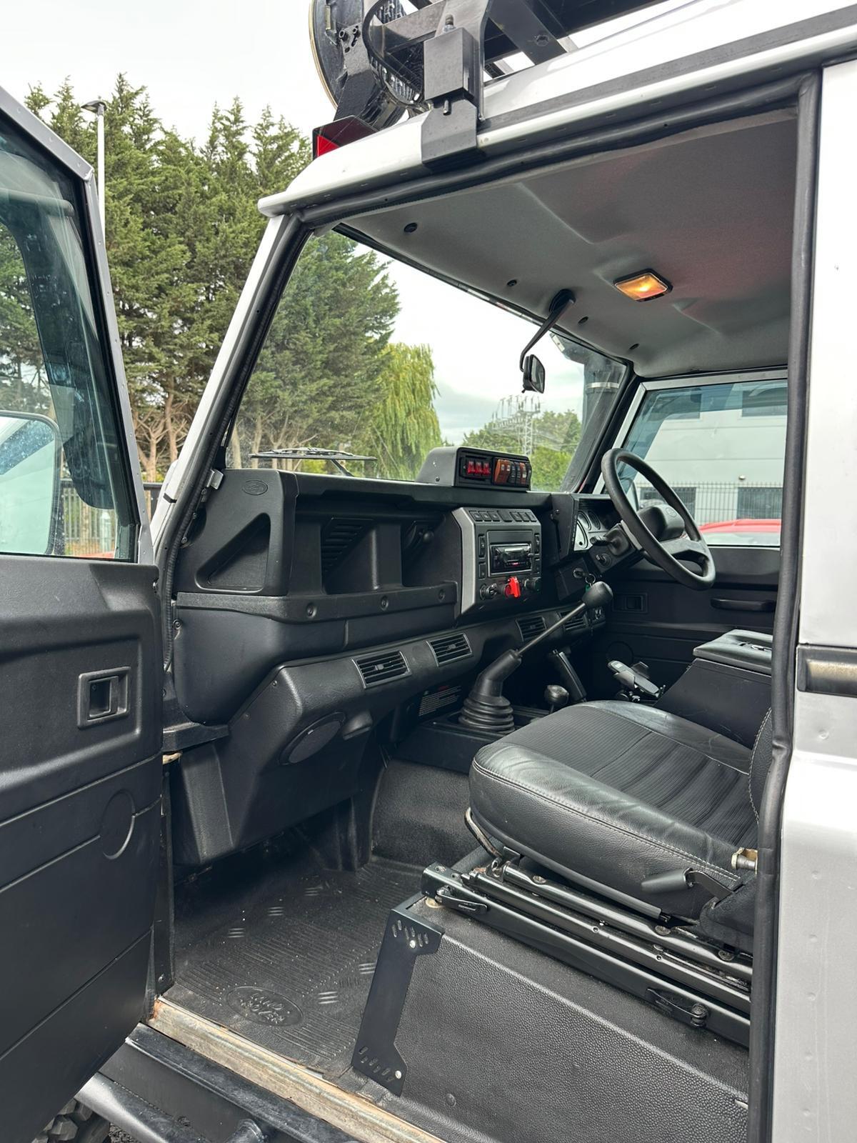 Used Land Rover Defender 2004 for sale - 76658191: Photo 18