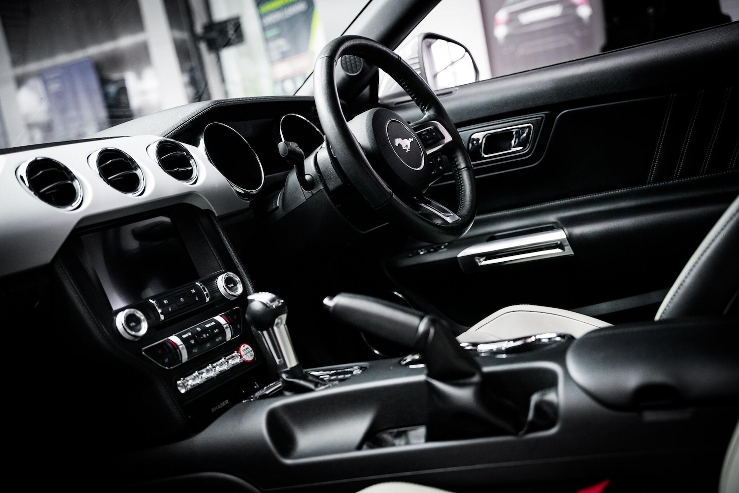 Used Ford Mustang 2018 for sale - 77599062: Photo 3