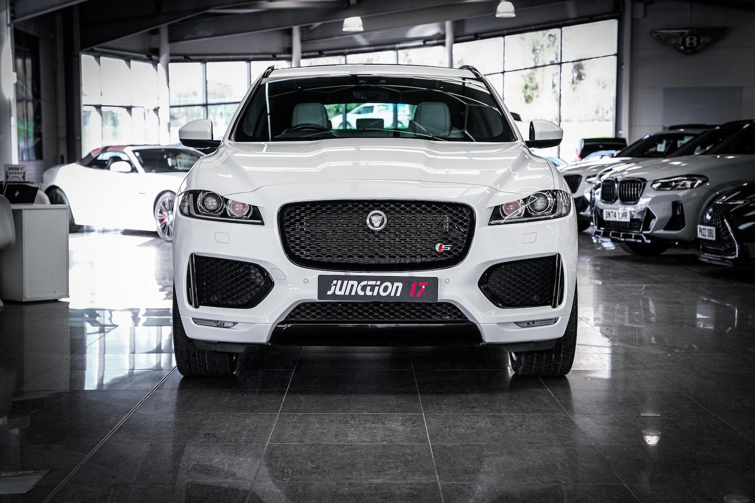 Used Jaguar F-Pace 2018 for sale - 77682989: Photo 13
