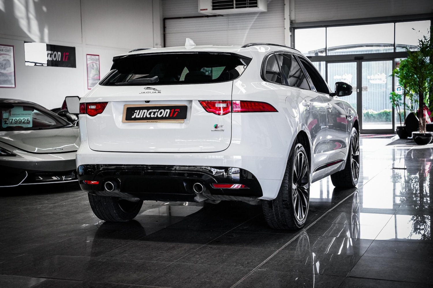 Used Jaguar F-Pace 2018 for sale - 77682989: Photo 17