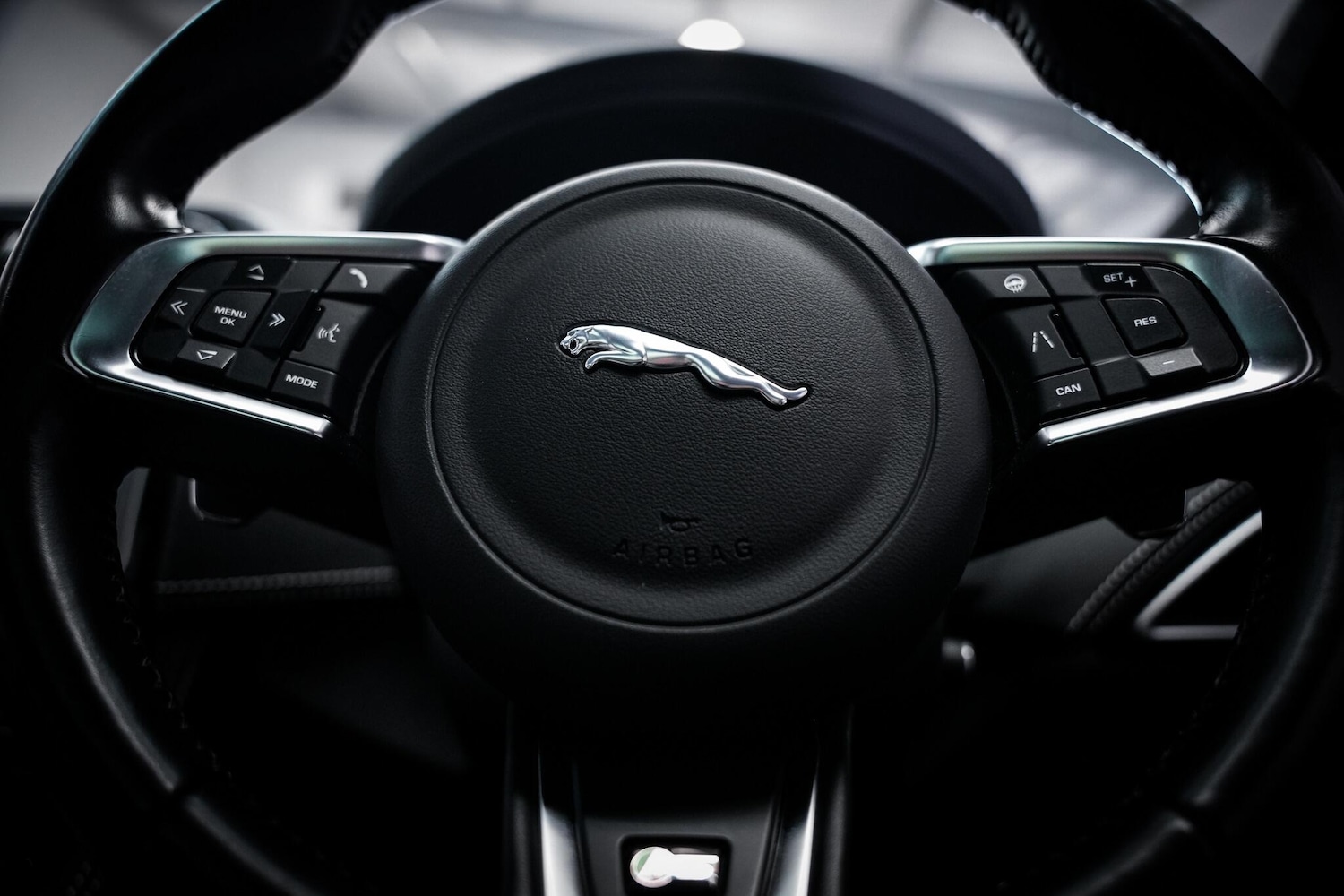 Used Jaguar F-Pace 2018 for sale - 77682989: Photo 46