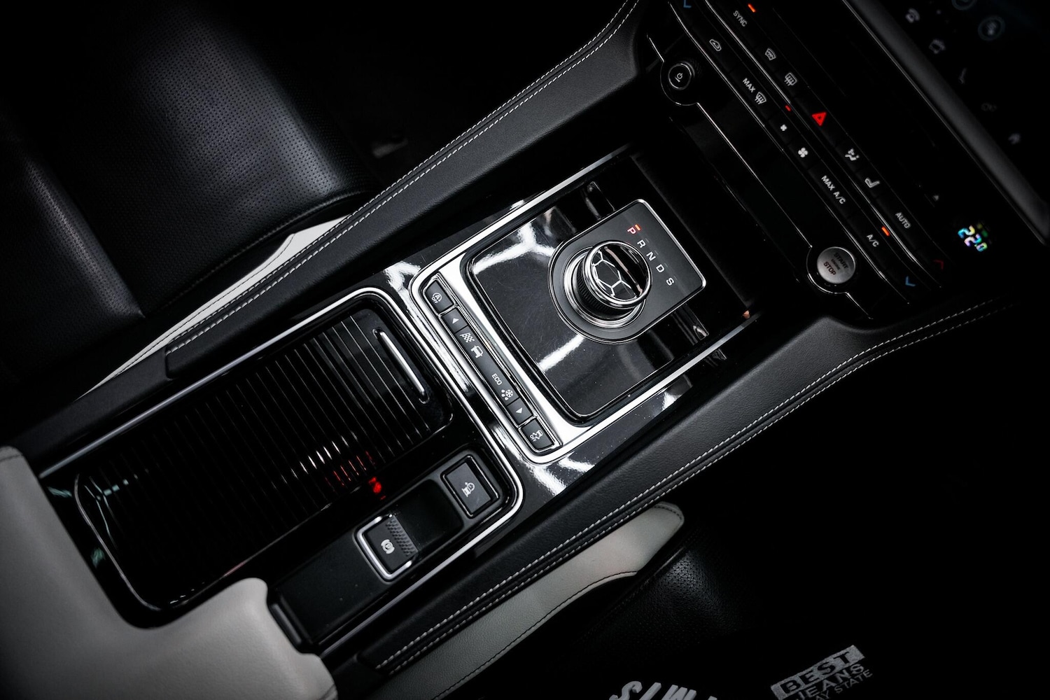 Used Jaguar F-Pace 2018 for sale - 77682989: Photo 6