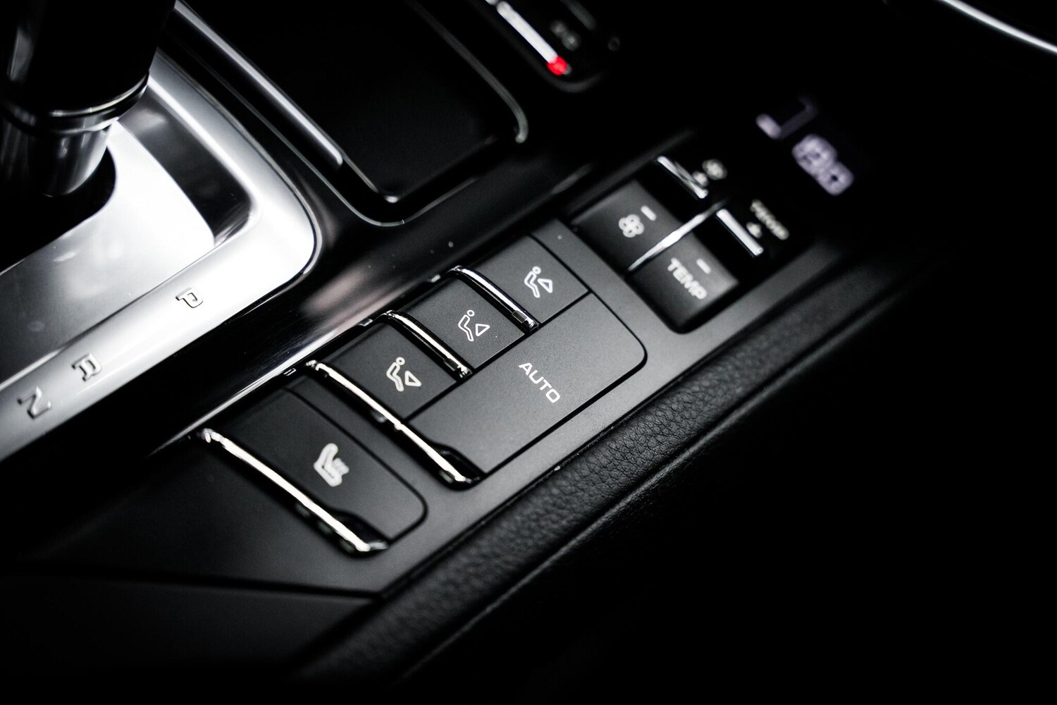 Used Porsche Cayenne 2015 for sale - 77524428: Photo 38