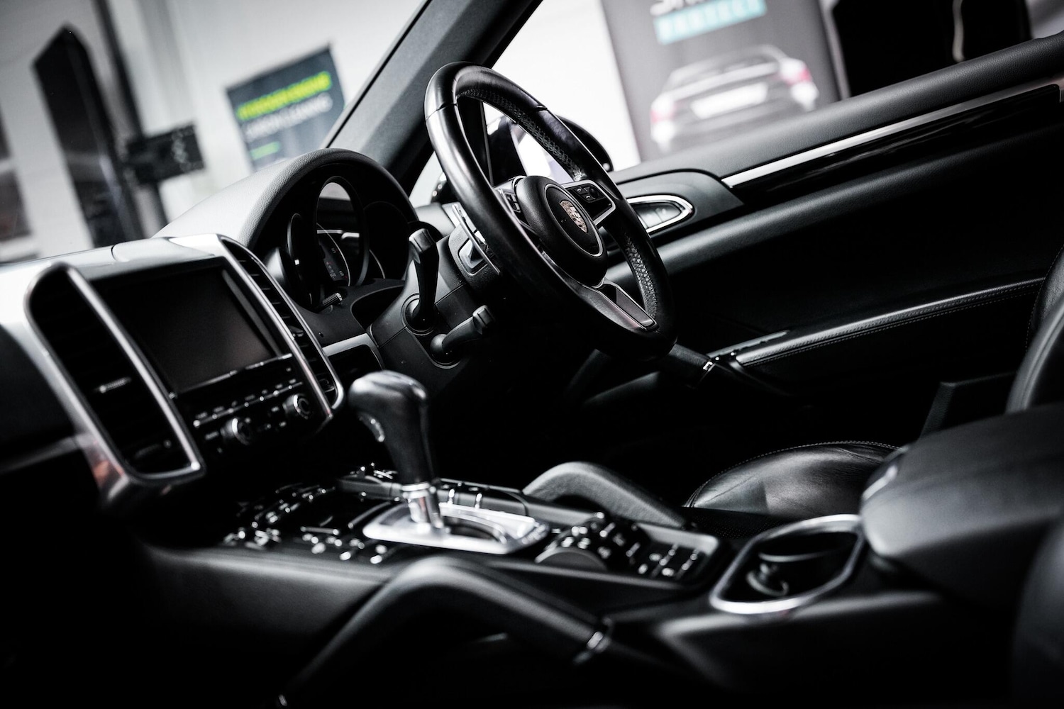 Used Porsche Cayenne 2015 for sale - 77524428: Photo 4