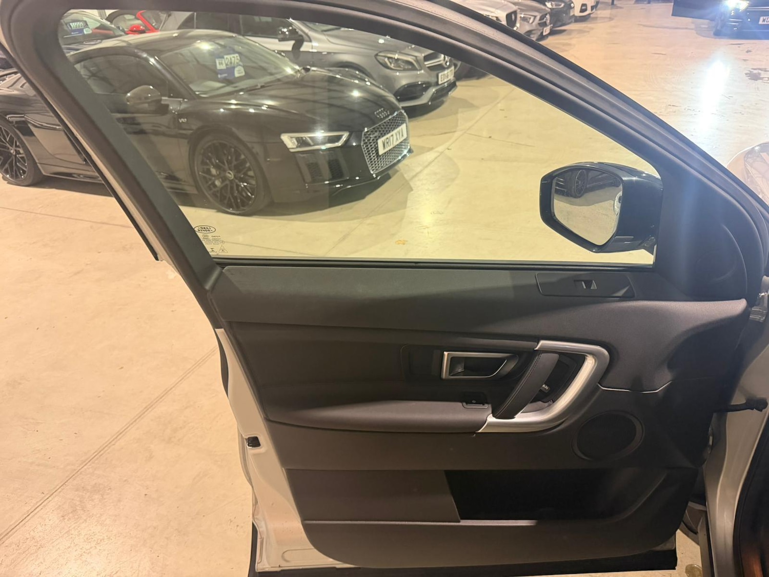 Used Land Rover Discovery Sport 2019 for sale - 76832499: Photo 25