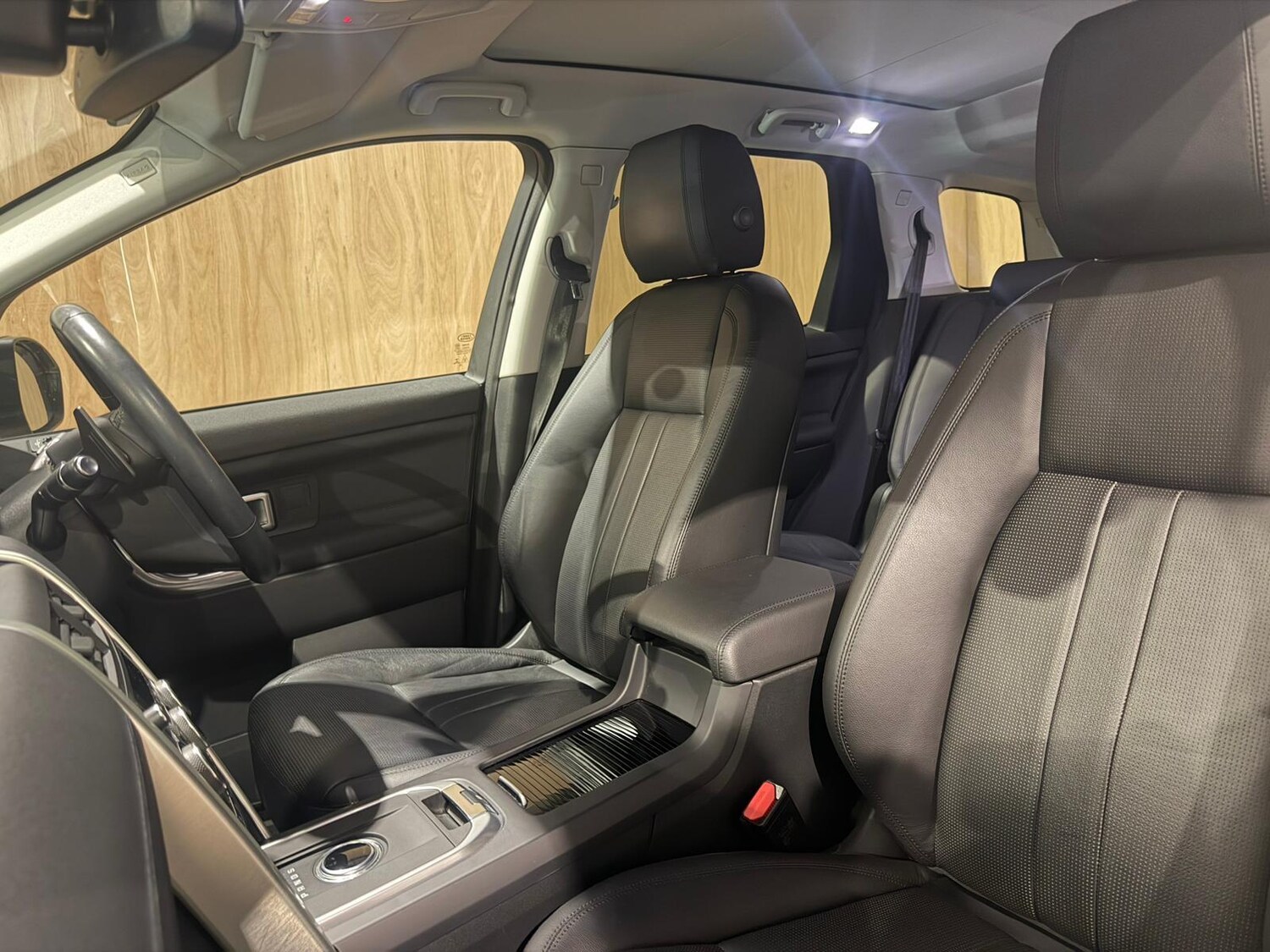 Used Land Rover Discovery Sport 2019 for sale - 76832499: Photo 35