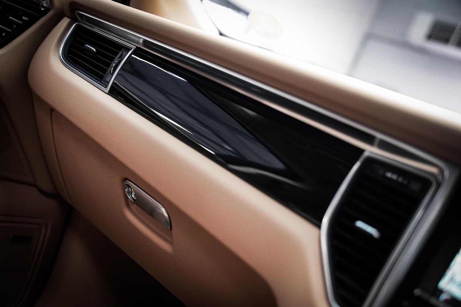 Used Porsche Macan 2016 for sale - 78046690: Photo 52