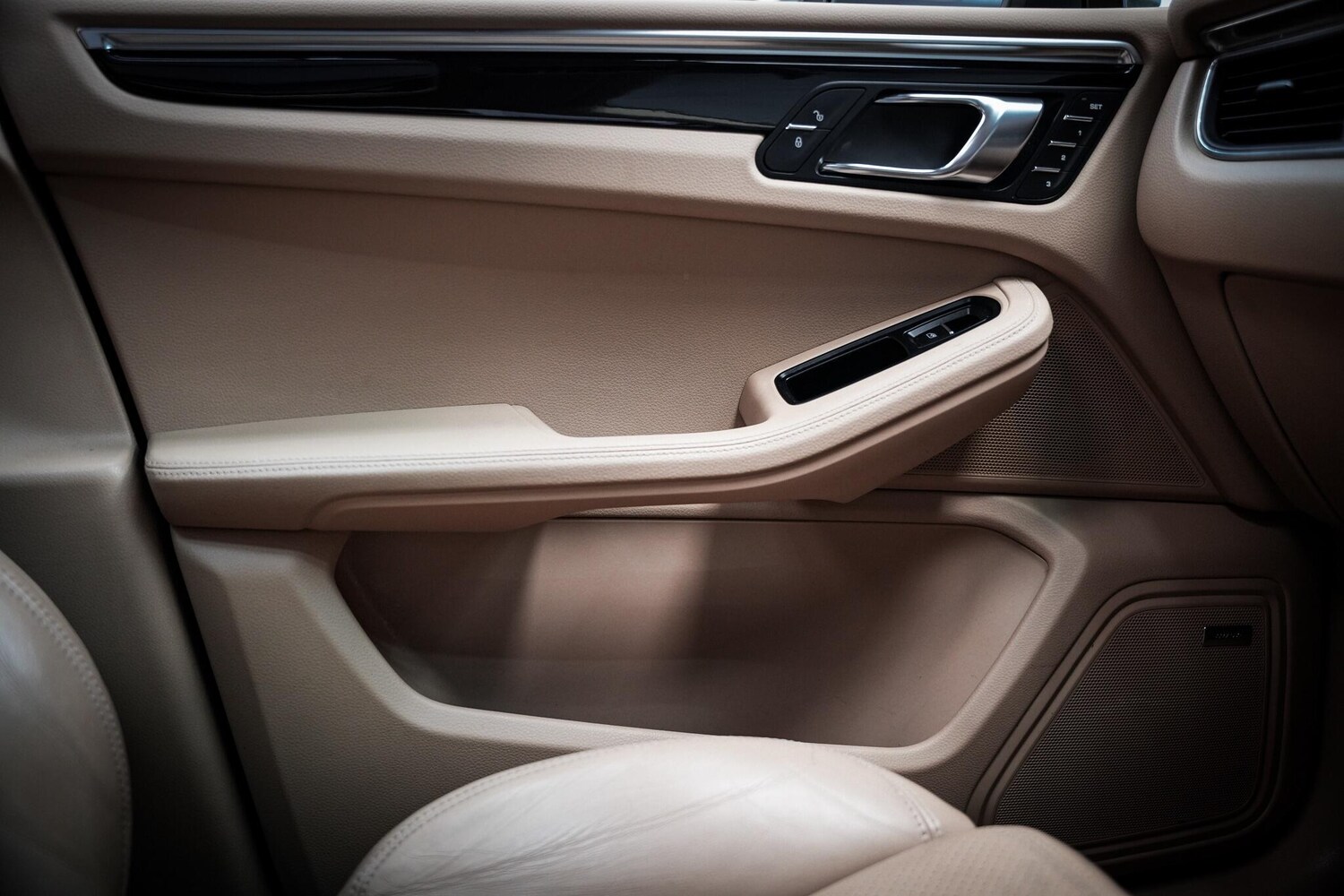 Used Porsche Macan 2016 for sale - 78046690: Photo 53