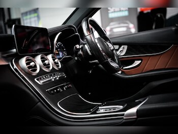 Used Mercedes-Benz GLC 2020 for sale - 77705207: Photo