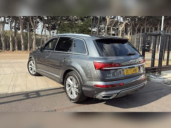 Used Audi Q7 2023 for sale - 79657299: Photo