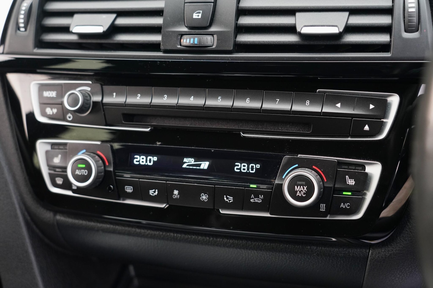 Used BMW 3 Series 2017 for sale - 77292030: Photo 28