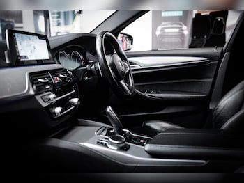 Used BMW 5 Series 2018 for sale - 78261285: Photo