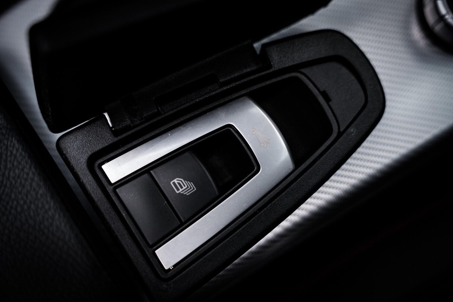 Used Mercedes-Benz SLC 2016 for sale - 77969837: Photo 42