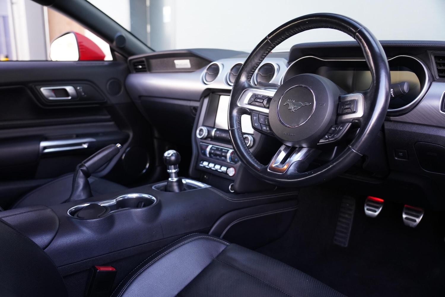 Used Ford Mustang 2019 for sale - 78185052: Photo 2