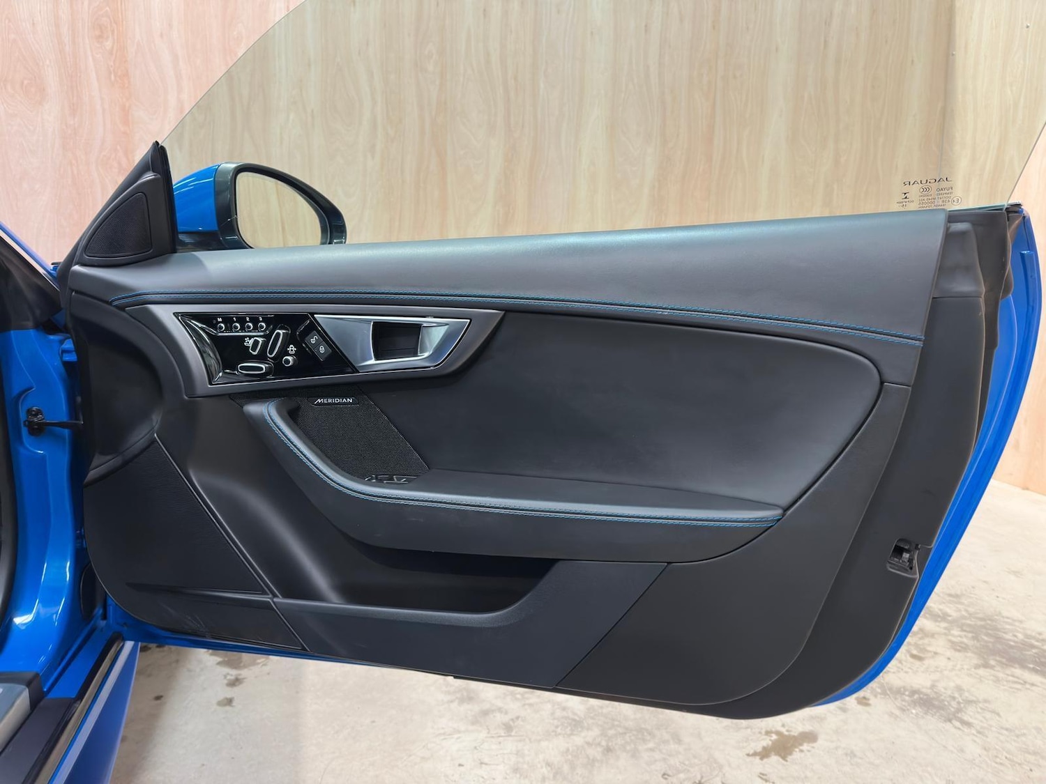 Used Jaguar F-Type for sale - 76659336: Photo 13