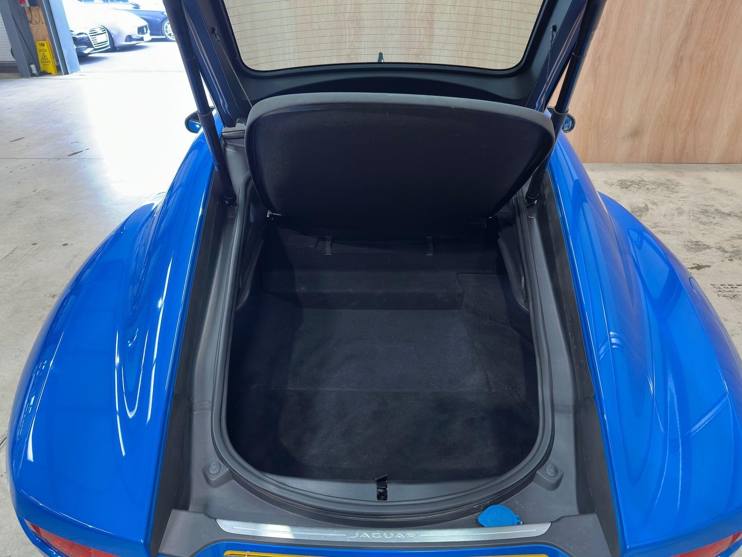 Used Jaguar F-Type for sale - 76659336: Photo 35