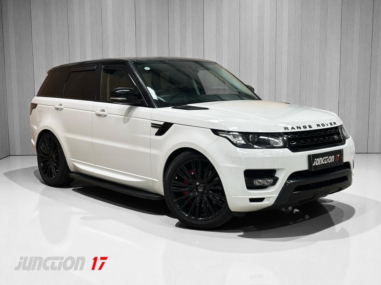 Used Land Rover Range Rover Sport 2017 for sale - 76658270: Photo 1
