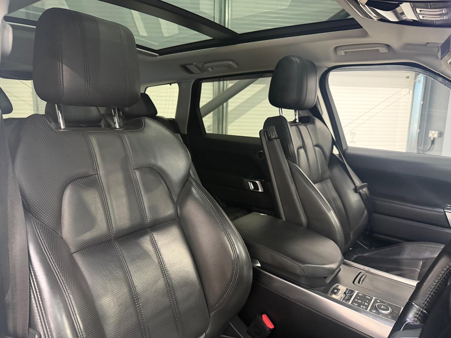 Used Land Rover Range Rover Sport 2017 for sale - 76658270: Photo 18