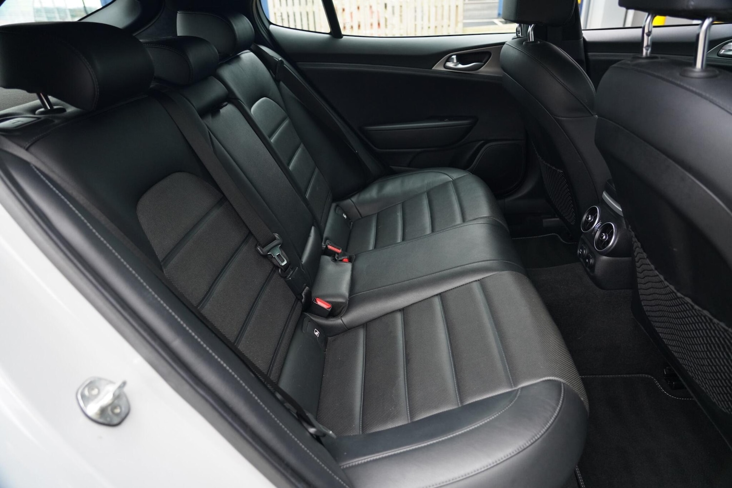 Used Kia Stinger 2018 for sale - 78184803: Photo 14