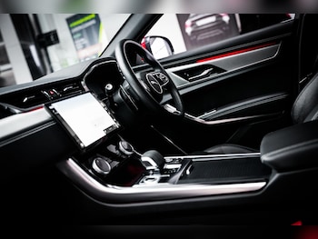 Used Jaguar XF 2023 for sale - 77671120: Photo