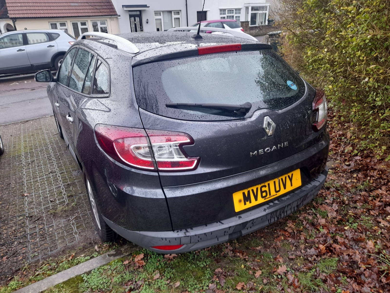 Used Renault Megane 2011 for sale - 77494386: Photo 2