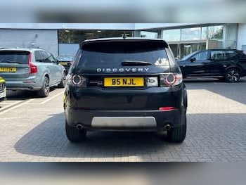 Used Land Rover Discovery Sport 2017 for sale - 79547834: Photo