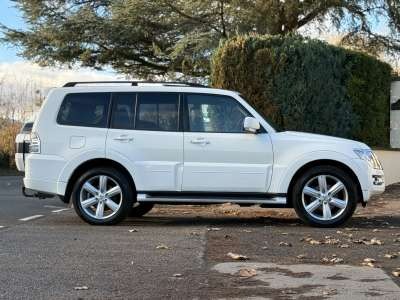 Used Mitsubishi Shogun 2015 for sale - 76749855: Photo 2