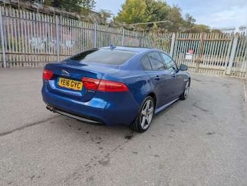 Used Jaguar XE 2016 for sale - 76192505: Photo 2