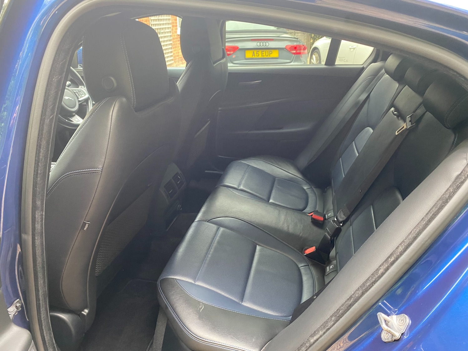 Used Jaguar XE 2016 for sale - 76192505: Photo 8