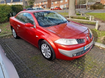 2006 (56) - 2.0 VVT Dynamique 2dr