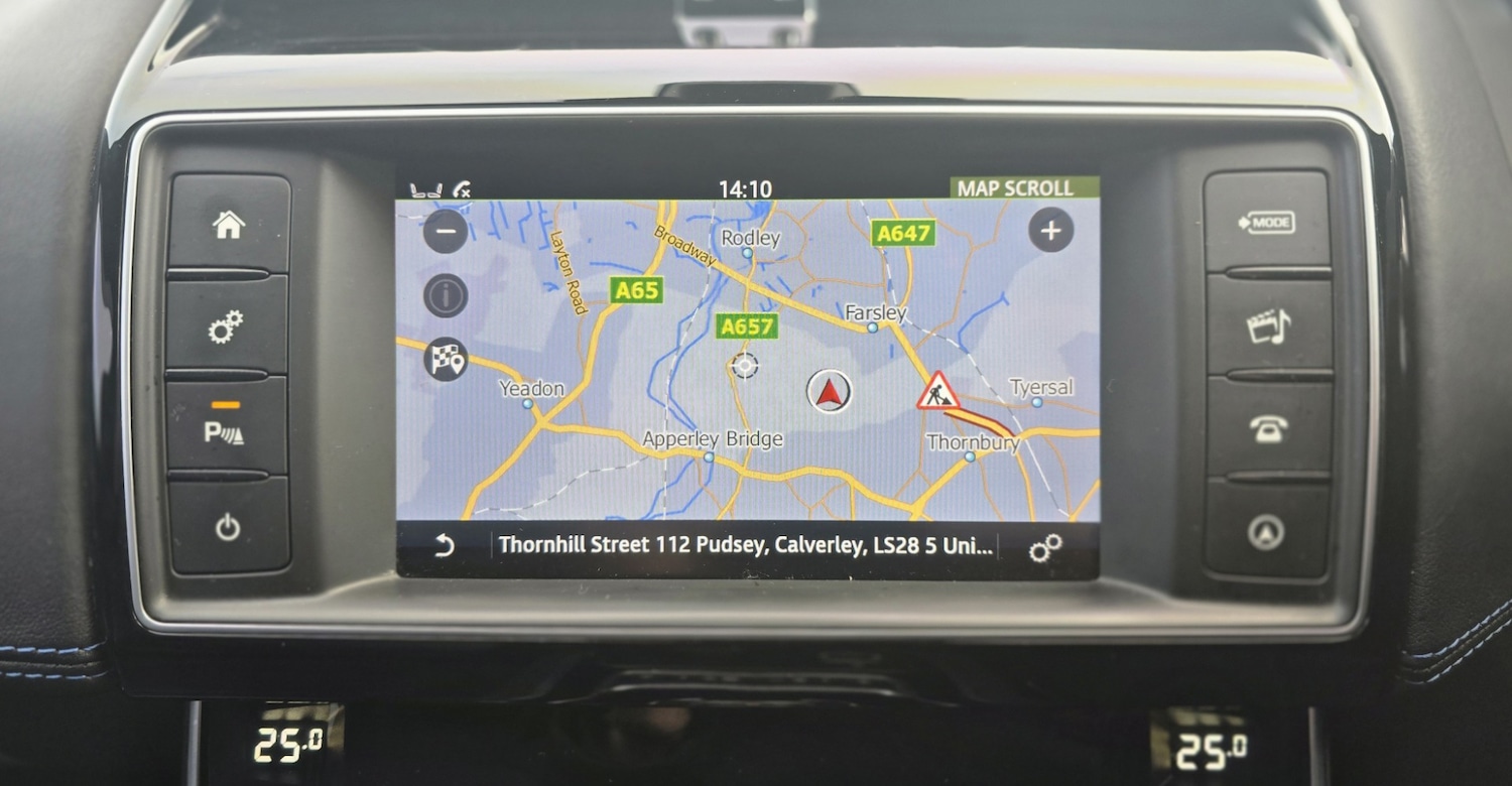 Used Jaguar XE 2017 for sale - 77329578: Photo 24