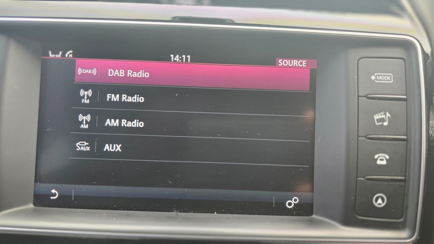 Used Jaguar XE 2017 for sale - 77329578: Photo 25