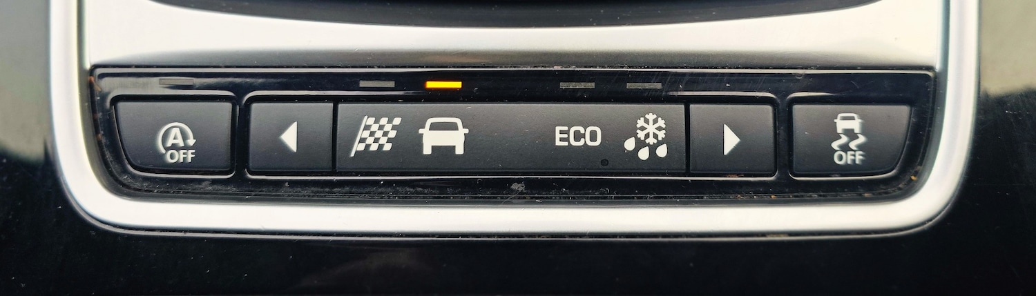 Used Jaguar XE 2017 for sale - 77329578: Photo 26