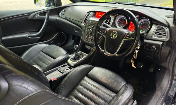 Used Vauxhall Cascada 2013 for sale - 71449527: Photo 13